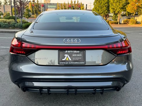 Used 2023 Audi e-tron GT Premium Plus image 9