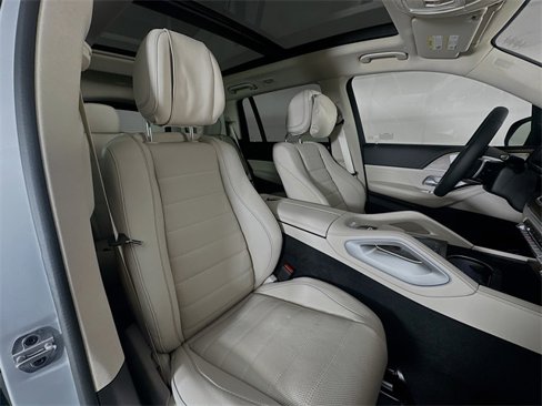 New 2026 Mercedes-Benz GLS 580 4MATIC image 30