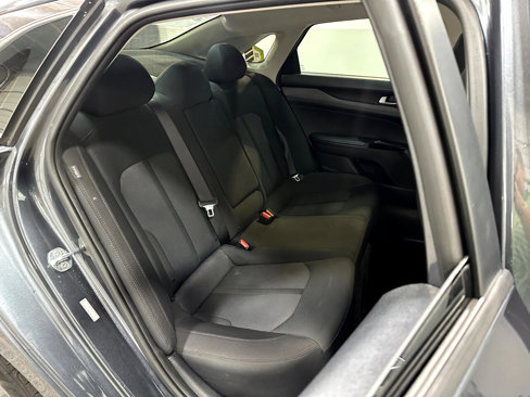 Used 2022 Kia K5 LXS image 17