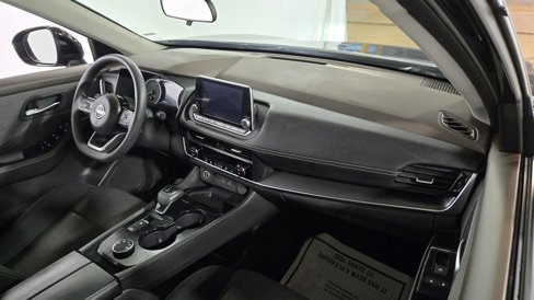 Used 2023 Nissan Rogue SV image 30