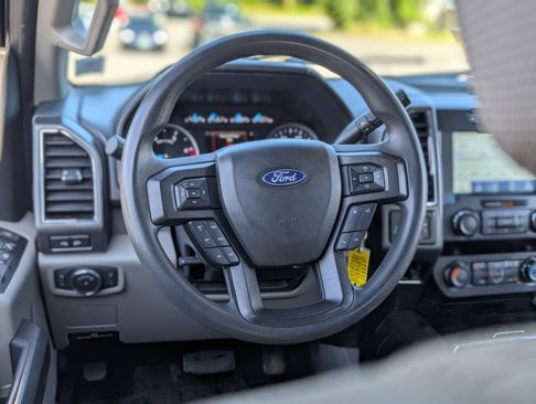 Used 2022 Ford F350 XLT w/ Black Appearance Package image 16