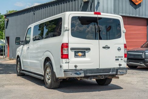 Used 2013 Nissan NV 3500 SL w/ Technology Pkg image 4