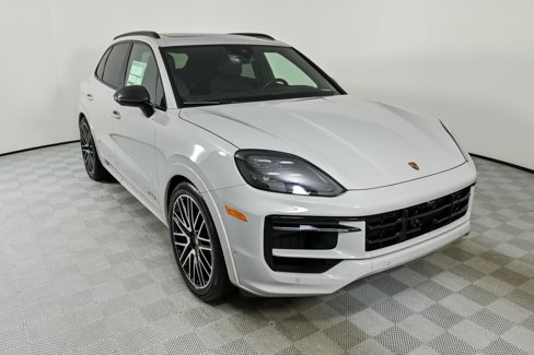 New 2025 Porsche Cayenne GTS image 26