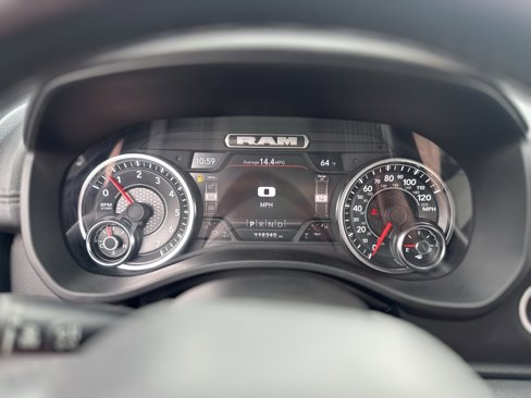 Used 2023 RAM 1500 Laramie image 36