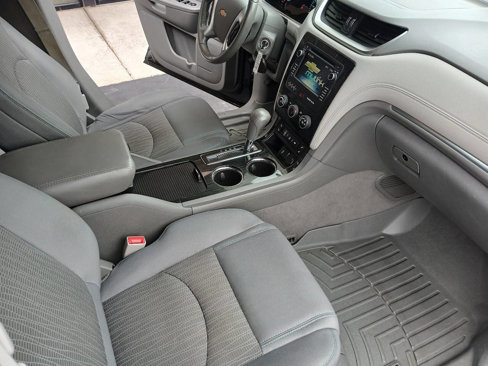 Used 2016 Chevrolet Traverse LT w/ Style and Technology Package image 14