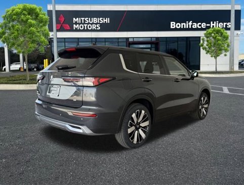New 2025 Mitsubishi Outlander SE image 19