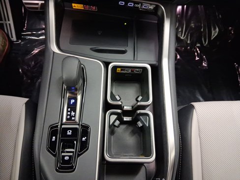 New 2025 Lexus TX 500h AWD image 15