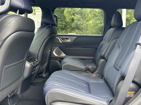 New 2026 INFINITI QX80 Sensory image 18