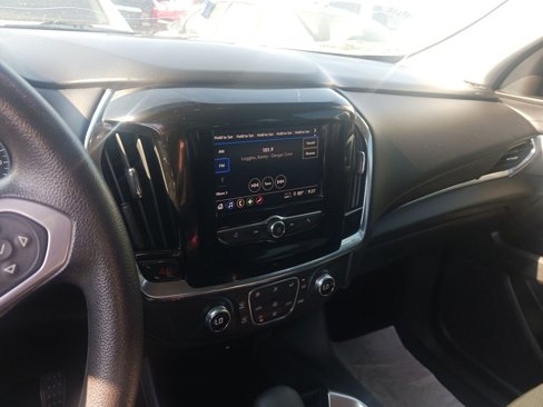 Used 2021 Chevrolet Traverse LS image 7