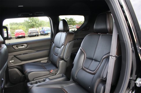 New 2026 Nissan Armada SL w/ Captain's Chari Seat Package image 18