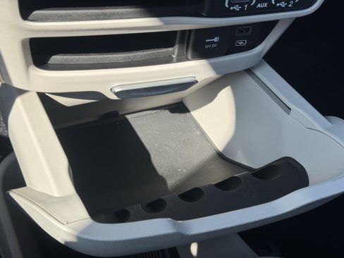 Used 2022 Chrysler Pacifica Touring-L image 38