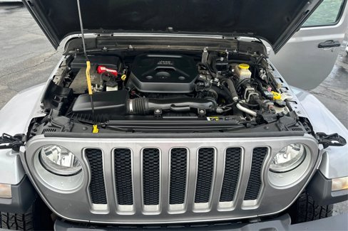 Used 2020 Jeep Wrangler Unlimited Sahara image 11