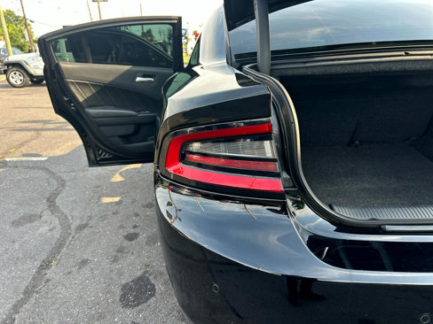 Used 2017 Dodge Charger SXT w/ AWD Plus Group image 23