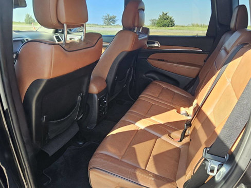 Used 2013 Jeep Grand Cherokee Overland w/ Advance Technology Group image 8