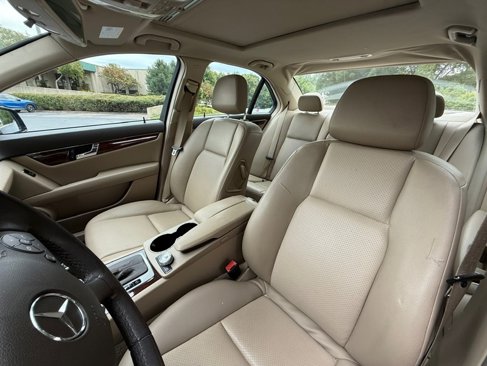 Used 2011 Mercedes-Benz C 300 4MATIC Sedan image 15