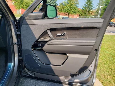 New 2025 Land Rover Range Rover Sport SE image 18