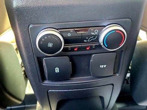 Used 2024 Ford Explorer Limited image 13