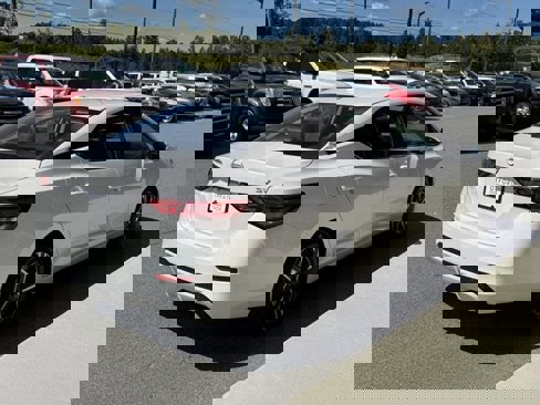 Used 2024 Nissan Sentra SV image 6