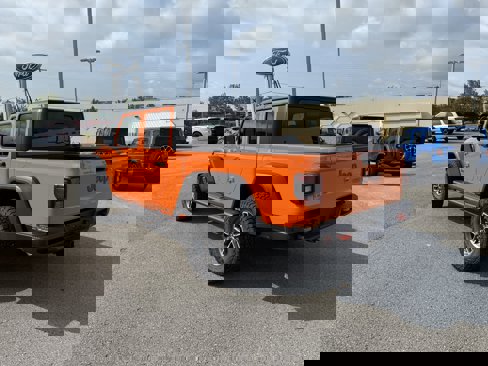 New 2025 Jeep Gladiator Mojave image 7