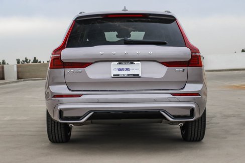 New 2026 Volvo XC60 B5 Plus w/ Climate Package PRO image 6