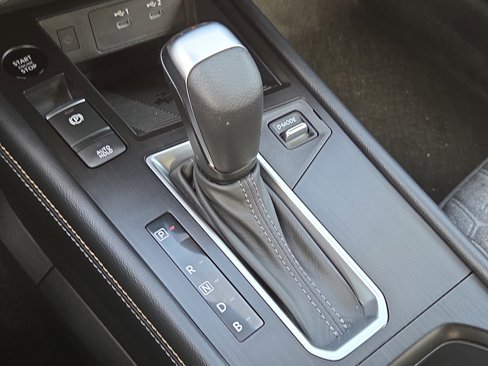 Used 2025 Nissan Kicks SV image 15