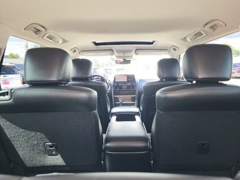 Used 2022 INFINITI QX80 Luxe image 2