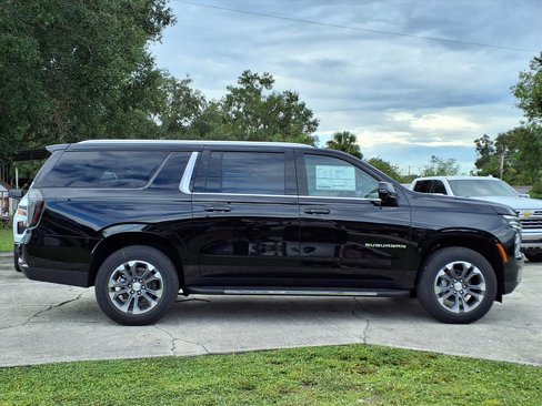 New 2026 Chevrolet Suburban LT w/ Comfort Package image 3