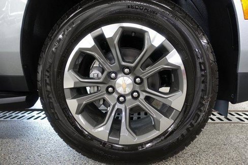 New 2025 Chevrolet Suburban LT w/ Comfort Package image 30