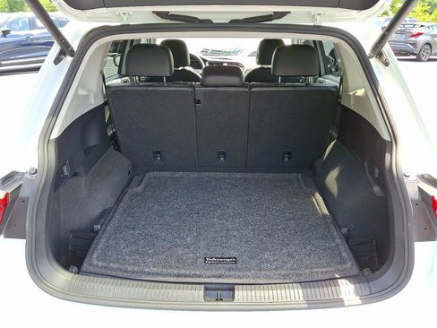 Used 2024 Volkswagen Tiguan Wolfsburg Edition image 27