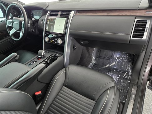 Used 2022 Land Rover Discovery S R-Dynamic image 18