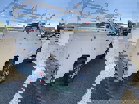 New 2026 Ford F250 XL w/ XL Chrome Package image 8