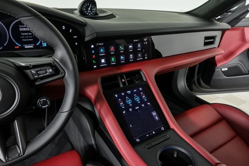 New 2025 Porsche Taycan GTS image 13