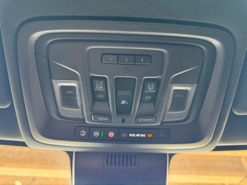 Used 2023 GMC Sierra 1500 AT4 w/ Technology Package image 20