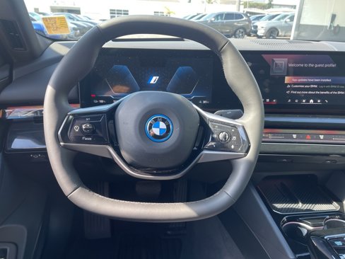 Used 2024 BMW i5 eDrive40i w/ Premium Package image 16
