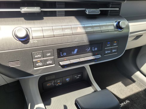New 2025 Hyundai Kona SEL image 17