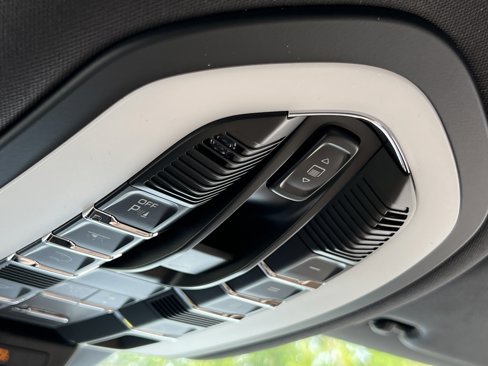 New 2026 Porsche Macan image 30