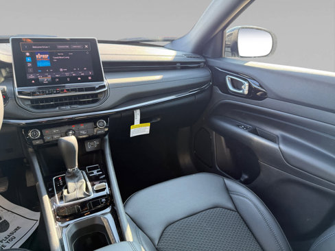 New 2026 Jeep Compass Latitude image 10