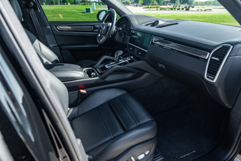 Used 2021 Porsche Cayenne GTS image 37