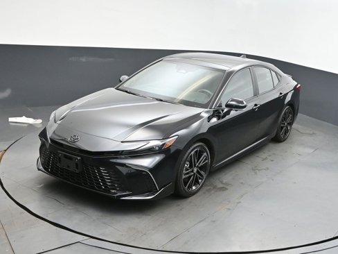 Used 2025 Toyota Camry XSE image 28