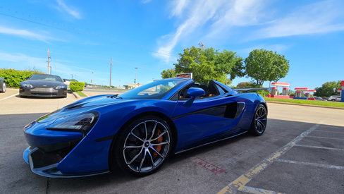 Used 2019 McLaren 570S Spider image 26