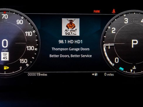 New 2025 Land Rover Defender 110 X-Dynamic SE image 10