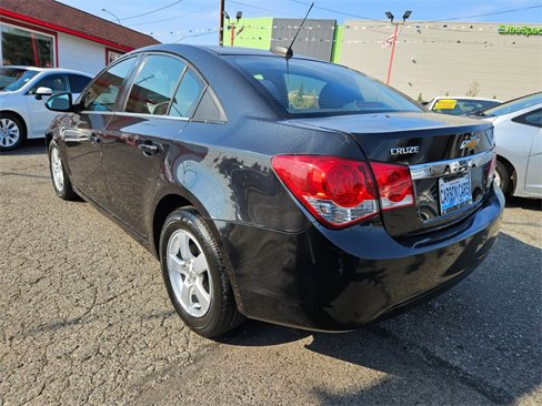 Used 2016 Chevrolet Cruze LT w/ Technology Package image 5