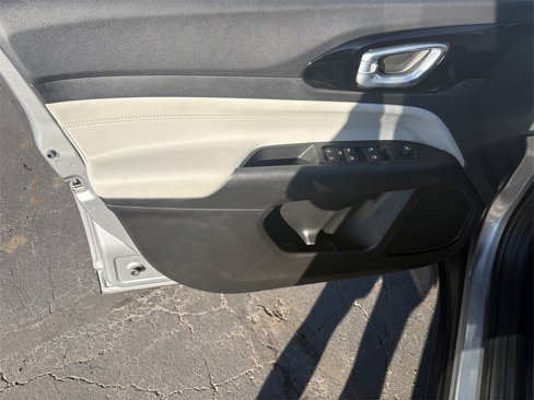 Certified 2022 Jeep Compass Limited image 10