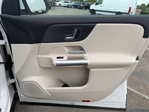 Used 2025 Mercedes-Benz GLA 250 image 25