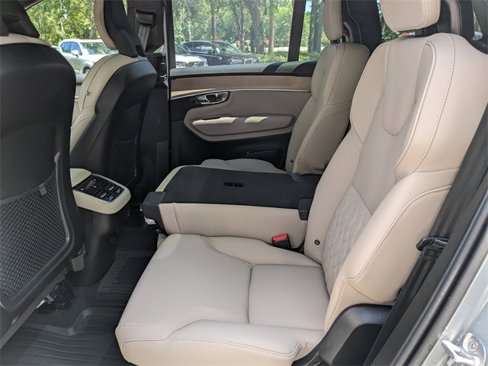 New 2026 Volvo XC90 B5 Plus image 15
