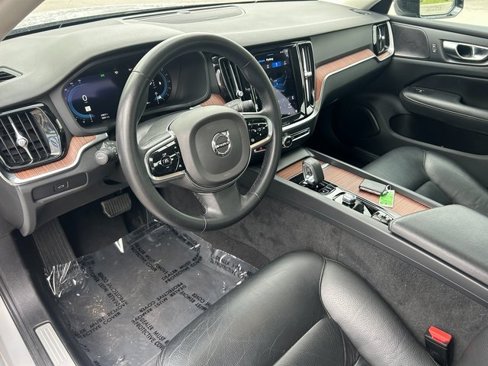 Used 2024 Volvo S60 B5 Plus image 22