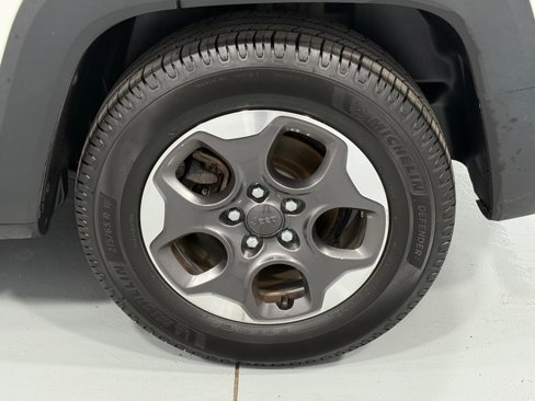 Used 2016 Jeep Renegade Sport w/ Power & Air Group image 30