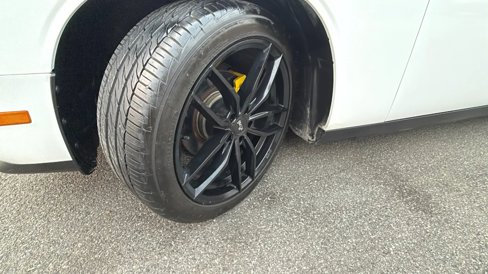 Used 2012 Dodge Challenger SXT Plus image 12
