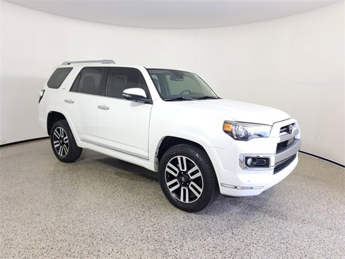 Used 2020 Toyota 4Runner Limited image 4