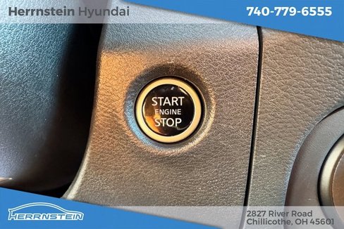 Used 2024 Nissan Frontier SV w/ SV Convenience Package image 20